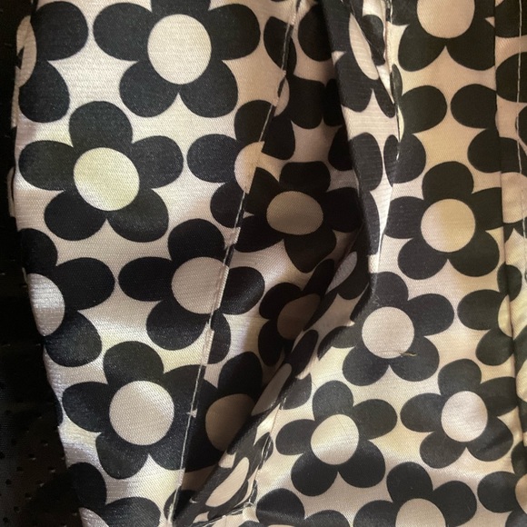 “COCO & TASHI” Black and White Floral Coat Dress . - Picture 10 of 15